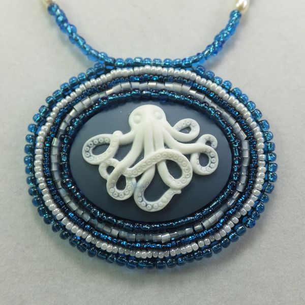 Octopus cameo