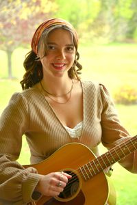 Holmans Ice Cream Parlour - Live Music