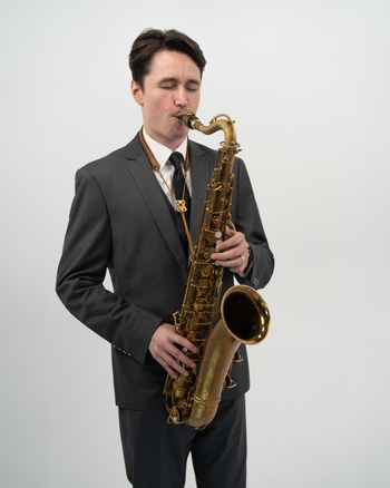 Isak - Tenor Saxophone
