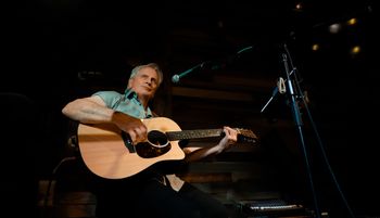 Acoustic Johnny Davis
