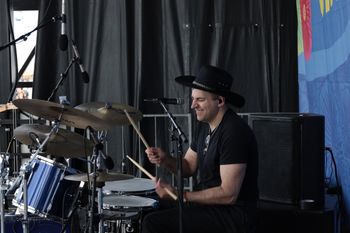With Melissa Quinn Fox, Springfest, Ocean City, MD, April 2025 ©Zorro Rojo Photography
