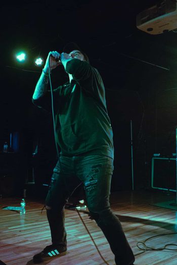 Alex Peterson, Vocals.

