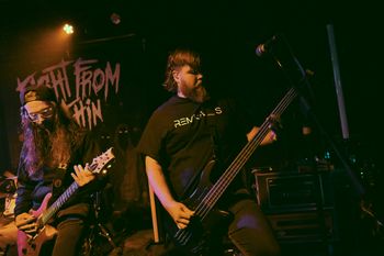 Aaron Stafford, Bass.
