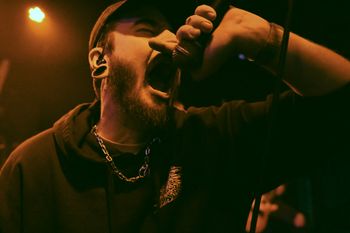 Alex Peterson, Vocals.
