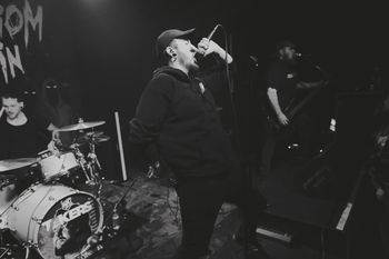 Alex Peterson, Vocals.
