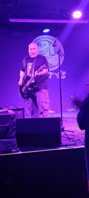 Playing solo at Lefty's in Des Moines. Photo Bethany Connor.
