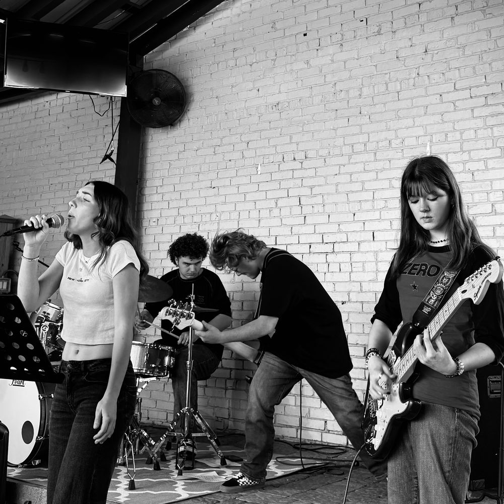 Summer camp, camp workshop, teens, guitar, music, rock, school of rock, drums, singer, punk rock, country music, songwriter, bass guitar, teen camp
