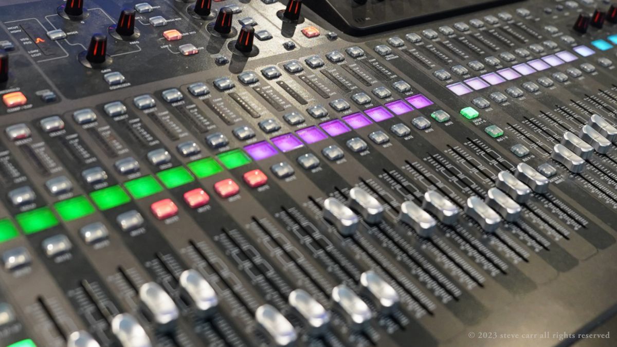 Audio-video-services