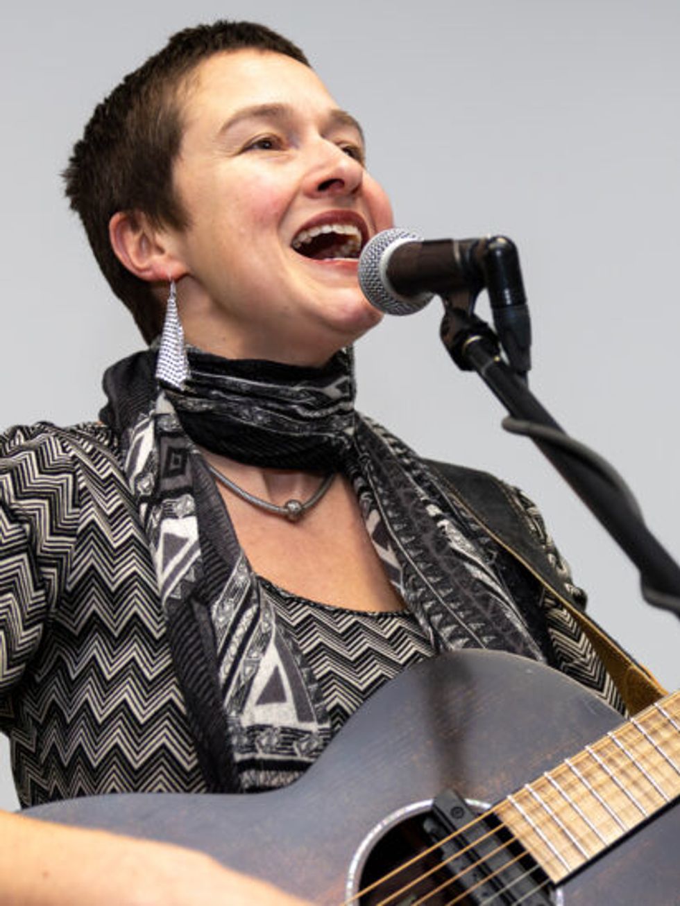 Photo of Vanessa Jones singing. Photo by Mark Turcotte
