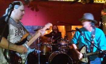2Bros - Punta Gorda, FL Tony Harris of Molly Hatchett & Rastus jamming together for Big Lou's Birthday Bash
