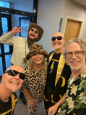 Från vänster till höger: Henrik Rongedal, Tobias Wendeler, Britta Bergström, Magnus Rongedal, Martin "Blacknuss" Jonsson. 2025
