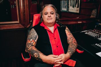Donny Hammonds (Owner, Engineer & Producer)
