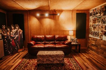 Lounging and Chill Area

