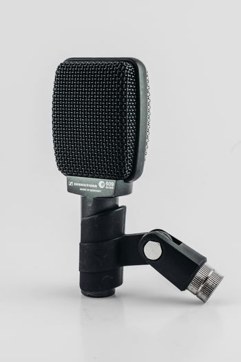 Sennheiser E609
