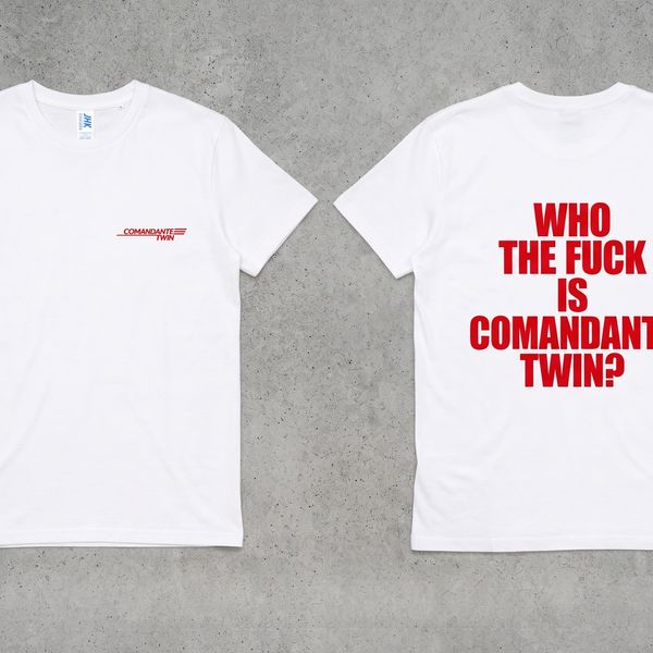 Camiseta "Who the F^ is Comandante Twin?"