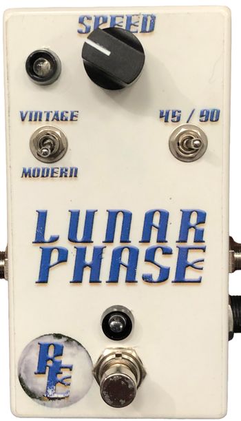 Lunar Phase

The Lunar Phase is a classic analog phaser that uses matched quads of Jfets for pristine analog phasing.  Includes a rate led to visually see the rate of phase, a Vintage / Modern switch to turn on or off the feedback loop associated with modern phase tones, and a 90/45 switch to change the phase from 90 to 45, achieving a mellower phase.
