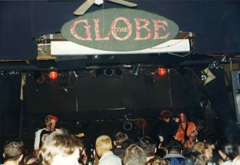 The Globe was Bender's "home" bar. A fan photo from a return show in 2000 after months on the road.

