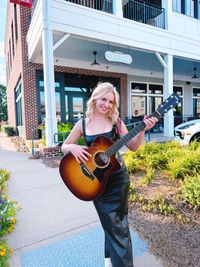 Six Strings and Me Songwriters Round