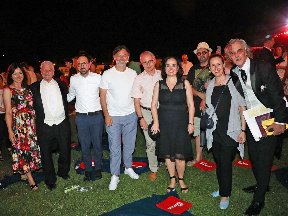 From left to the right: Martina Binefeld, Jonathan Griffith, Tomislav Tomašević, Neven Budak, Iva Hraste-Sočo, Robert Tomić Zuber, Nina Obuljen Koržinek, Matej Meštrović