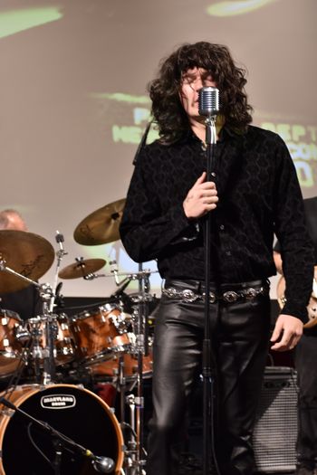 Ric Haas as Jim Morrison
