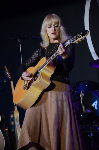 Photo cred: Jojo Blast Toronto (https://blasttoronto.com/we-all-need-mo-mondays/)
