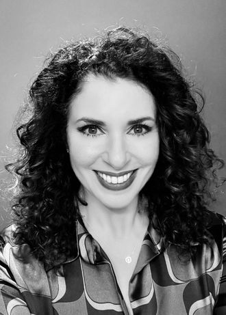 Laura Lawton Sings Smiles