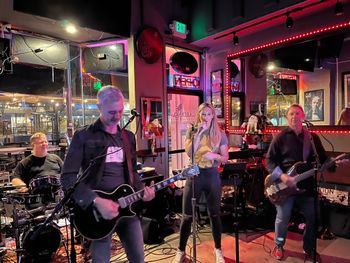 Under the Covers Corporate wedding event cover band performing live in Los Gatos California
