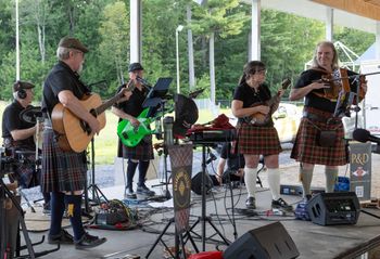 Music in the Park in Navan, Ontario with our friends Shabraque-Celtic.  📸 Tom Devecseri Photography
