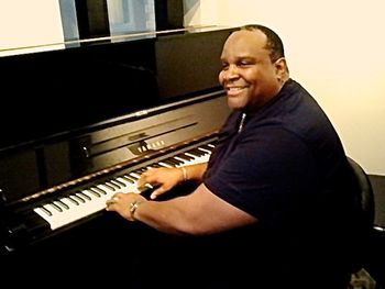 E.R.I.C
Vocals & toy Piano
