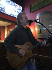 Andy Del -solo- at George Martins Strip Steak