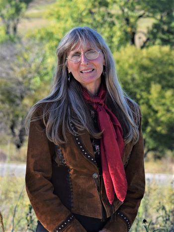 Annie Wilson - Elmdale, Kansas - Singer/Songwriter, poet, storyteller, educator -
www.tallgrassexpress.com
www.facebook.com/annie.wilson.9469
