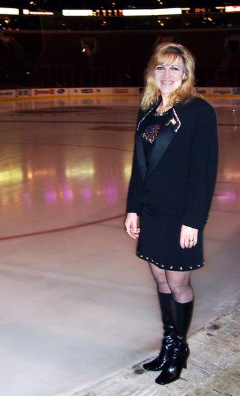 Maura singing the National Anthem on the ice for the
Philadelphia Phantoms.
