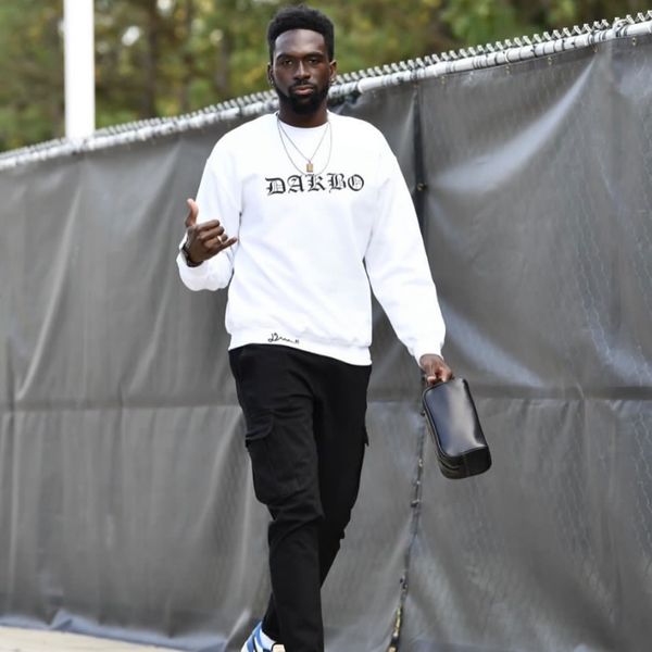 DAKBO WHITE SWEAT SHIRT