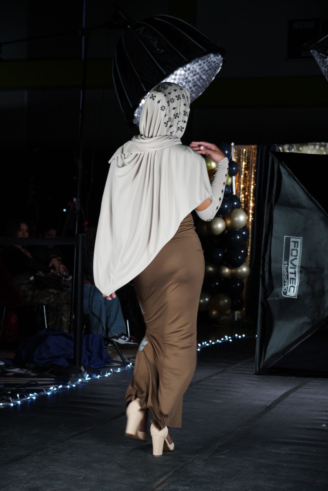 GODDEST APEPLOS OUTFIT