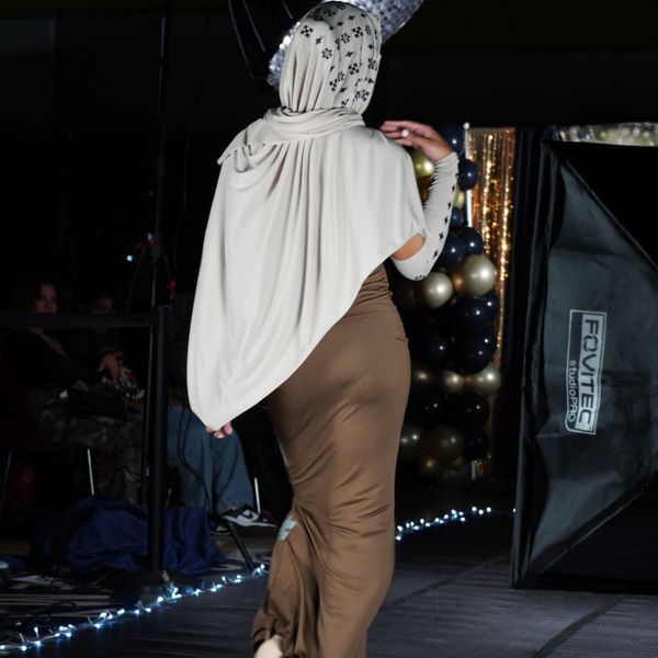 GODDEST APEPLOS OUTFIT