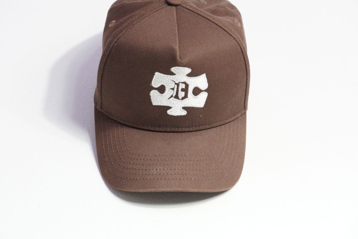 ROOTS OF NY HAT 