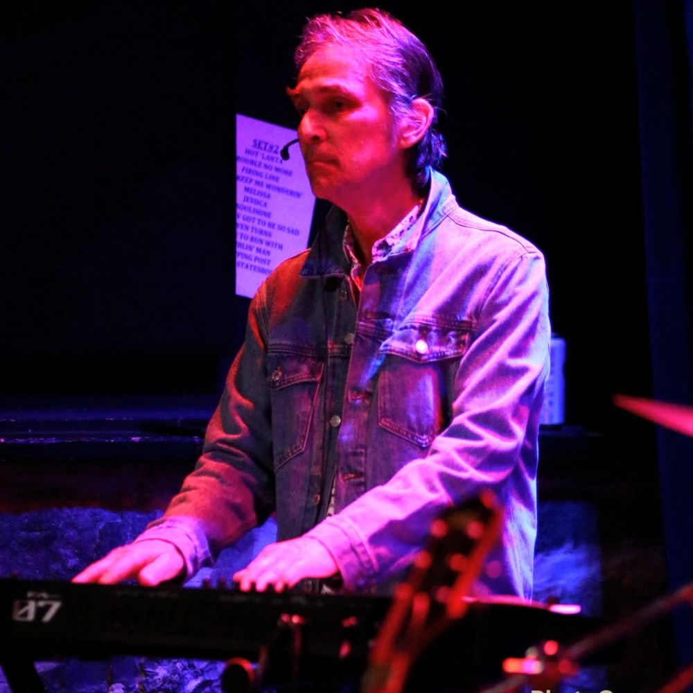Peter Balonjan - Keyboards - Reckless Fire Bryan Adams Tribute - Rock Musician Ottawa