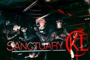 Kissing Lilith | The Sanctuary Detroit | Wiltedhope1
