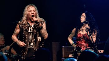On Stage With Ted Poley - Danger Danger

