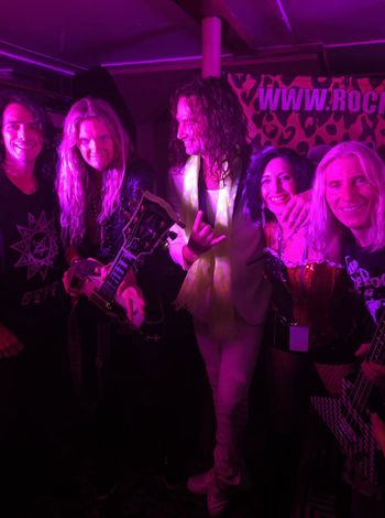 On stage with Constantine Maroulis (ROA and American Idol) and Joel Hoekstra (Whitesnake/TSO/ROA
