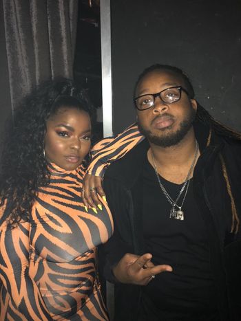 Asiahn x R2DaEz
