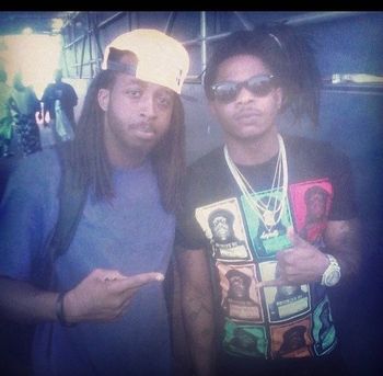 R2DaEz x Cash Out
