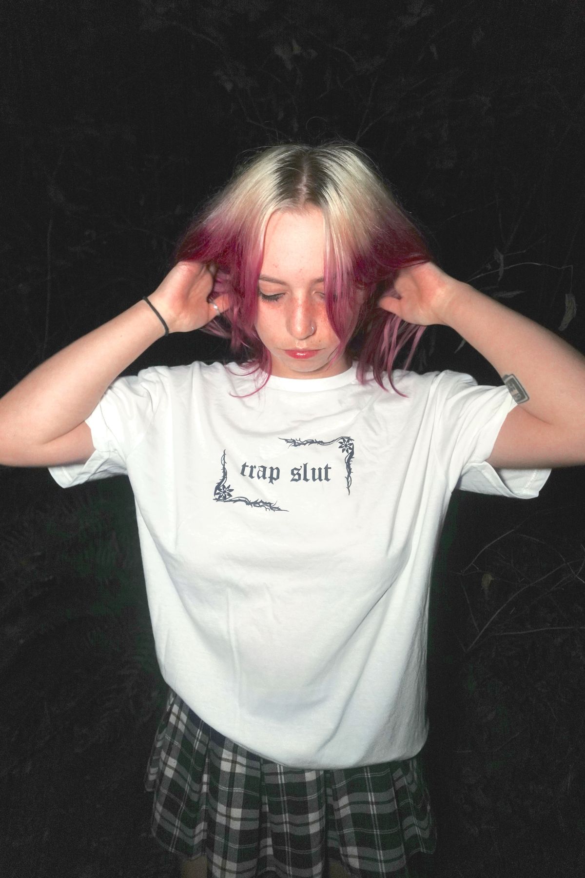 TRAP SLUT TEE