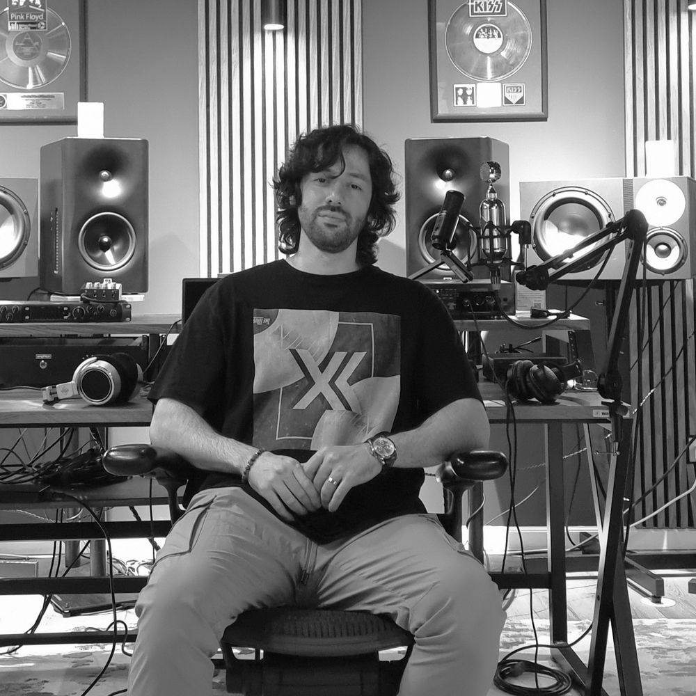 Vocalist, Topliner, Producer, Mixing Engineer, Mastering, Independent artist
