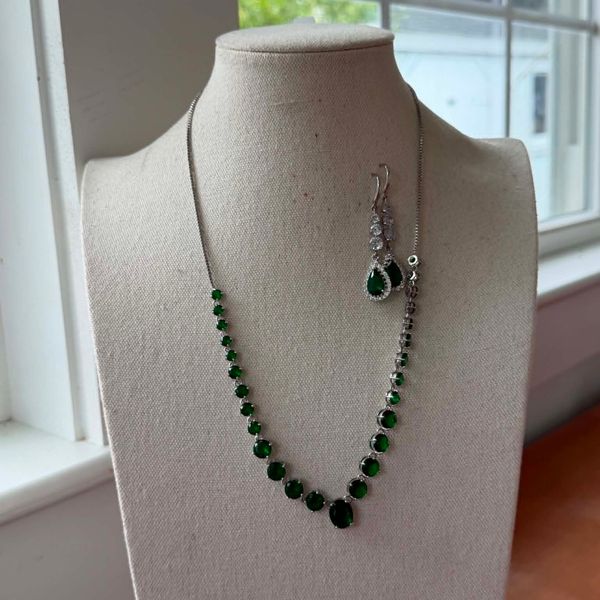 Emerald Grace2