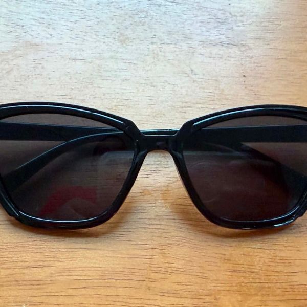 Black Cat-Eye
