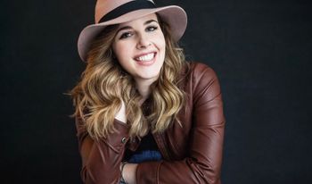 Toria Daisy
