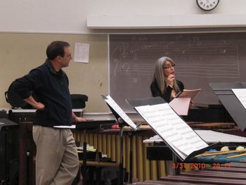 Rehearsing Rosauro's Marimba Concerto with Evelyn Glennie
