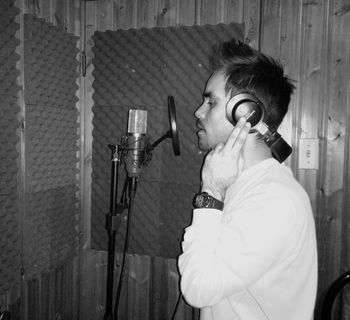 jomani-session-in-studio
