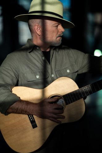 mat geddes shades blue save this light shake the world the gedi night singer songwriter nashville steve dawson victoria door d'or the exquisite dream